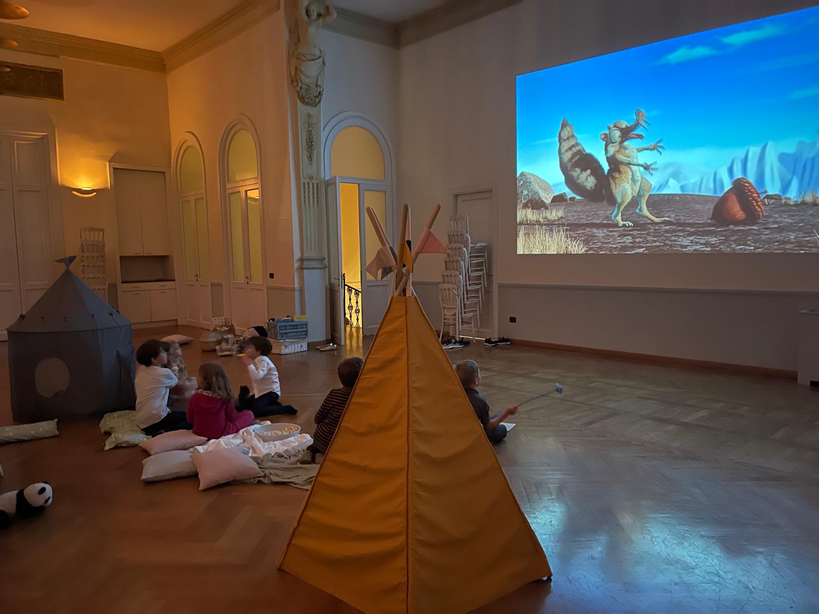 Wedding childcare Lake Como